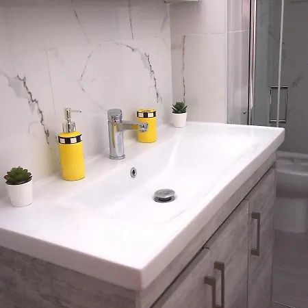 Appartement Charming In Halepa! *